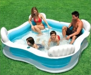 Modelos de Piscina: Piscina de plástico